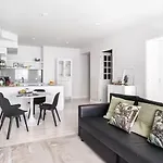Guestready - Bold Near Jardim Da Estrela Lägenhet
